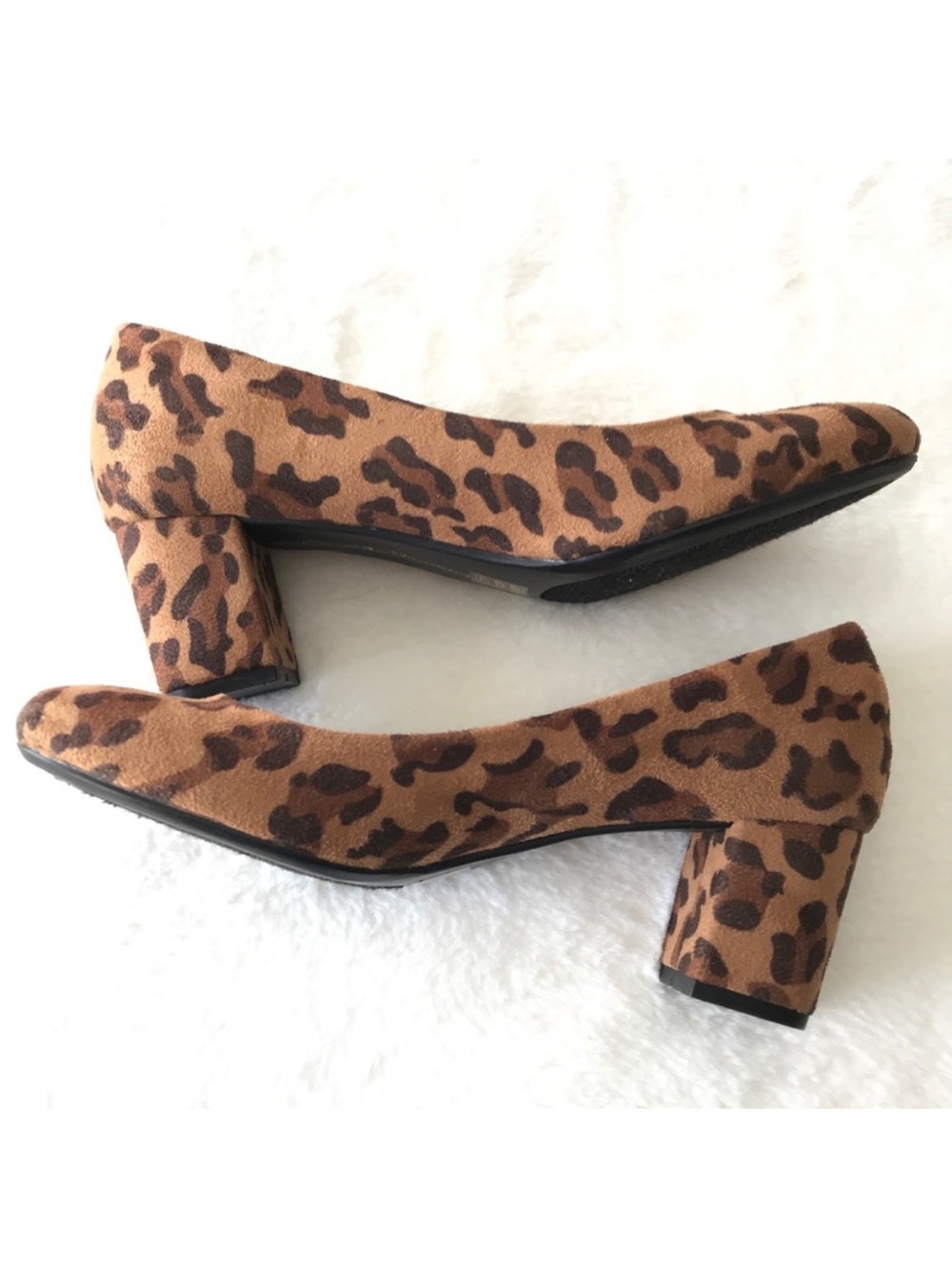 CL Laundry Ada Leopard Pumps Size 6, NWOT